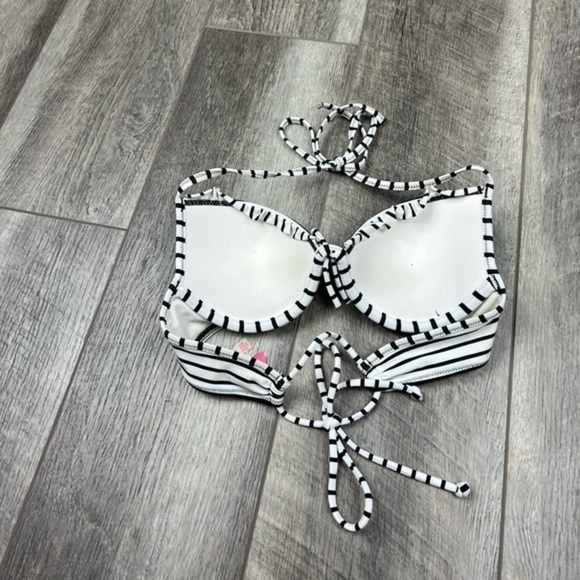 34A VS White/Black Stripe Bikini Top - Picture 2 of 12